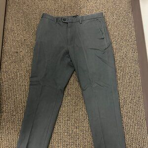 Grey Banana Republic Pants - Size 32x30